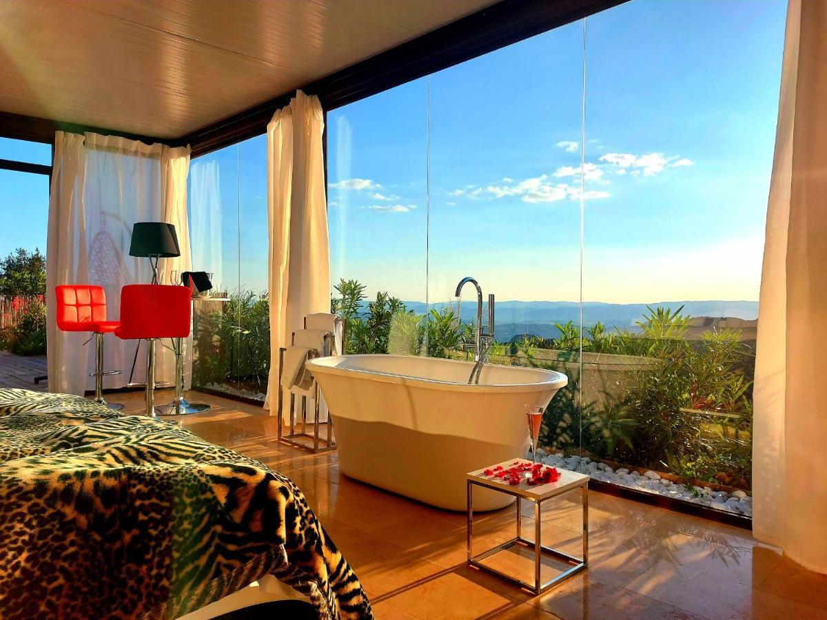 Ddg Retreat Hotel Casares Exterior foto