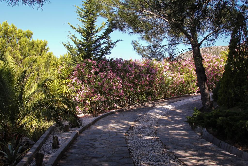 Ddg Retreat Hotel Casares Exterior foto