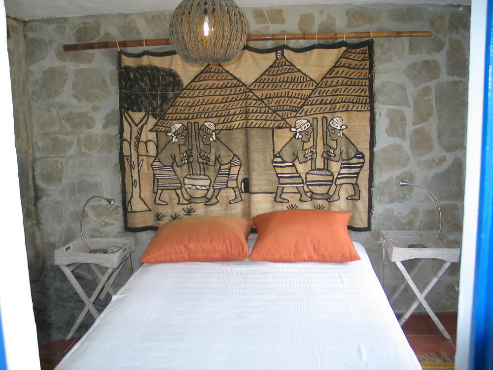 Ddg Retreat Hotel Casares Exterior foto