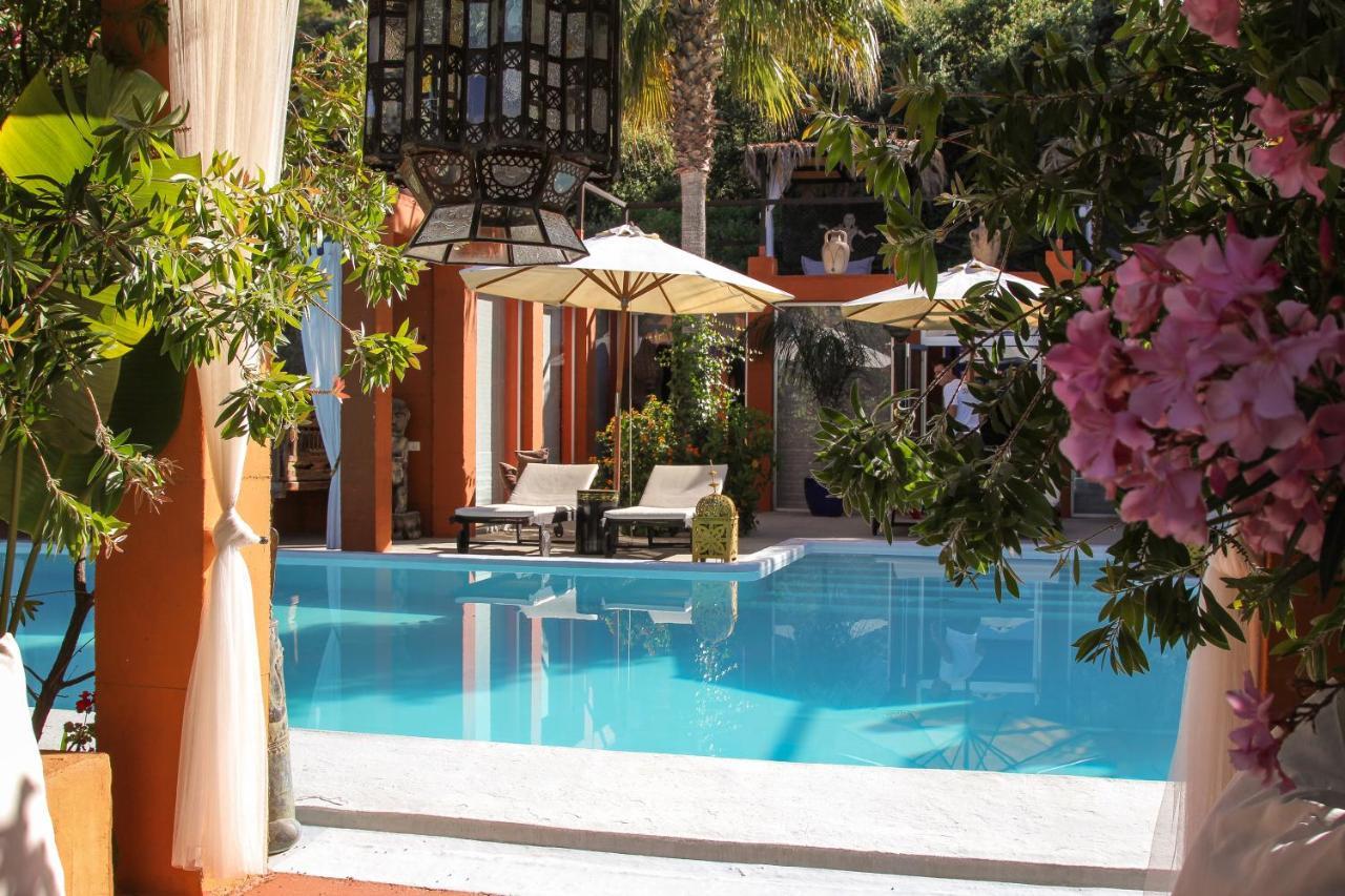 Ddg Retreat Hotel Casares Exterior foto